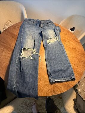 Distressed Levi’s Blue Denim Jeans